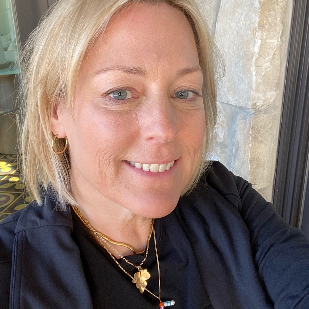 Meet your Posher, Erin POSH AMBASSADOR!